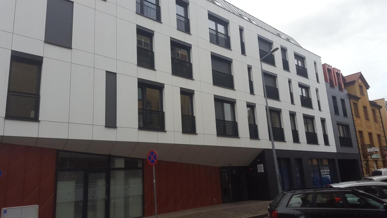 Apartament Skarbowa 2 & Parking 莱什诺 外观 照片