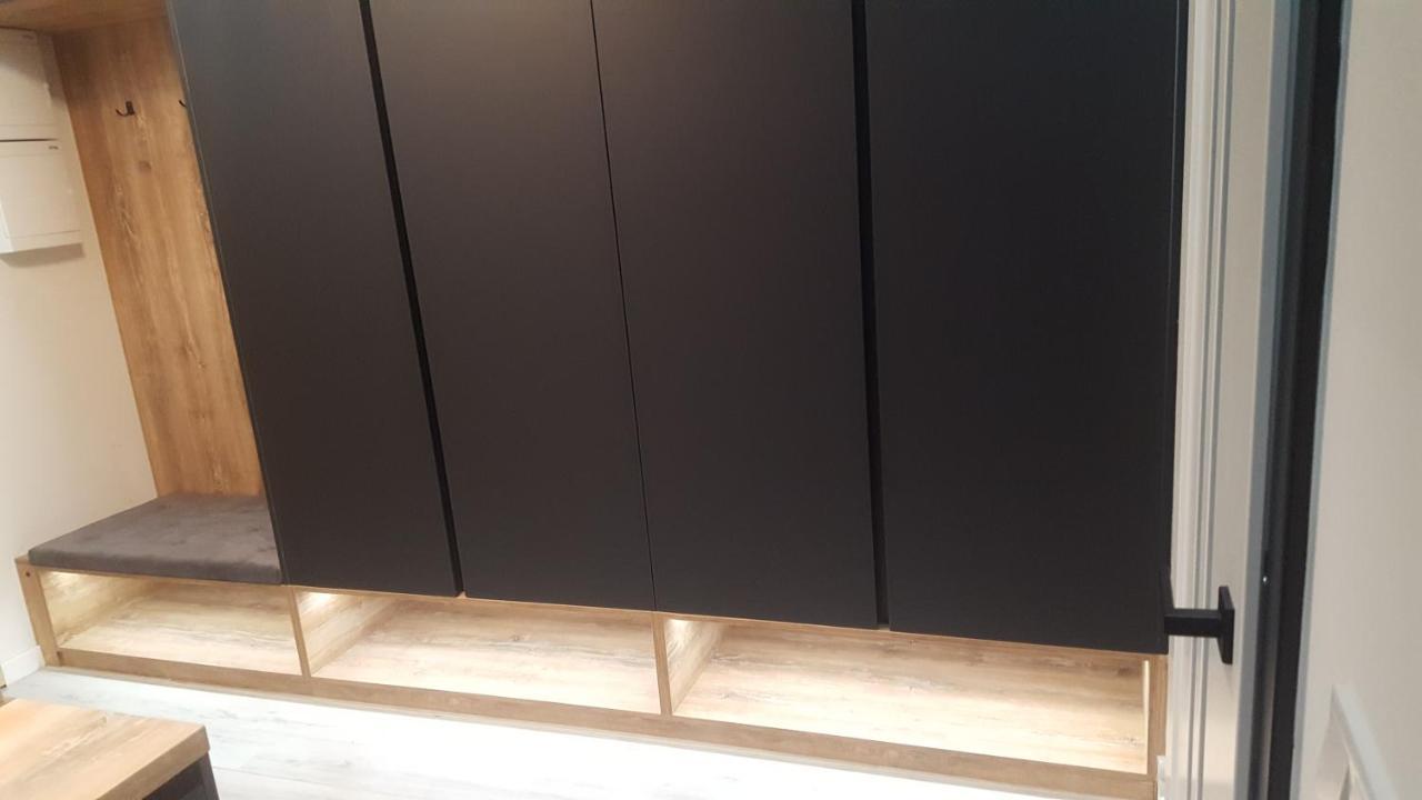 Apartament Skarbowa 2 & Parking 莱什诺 外观 照片