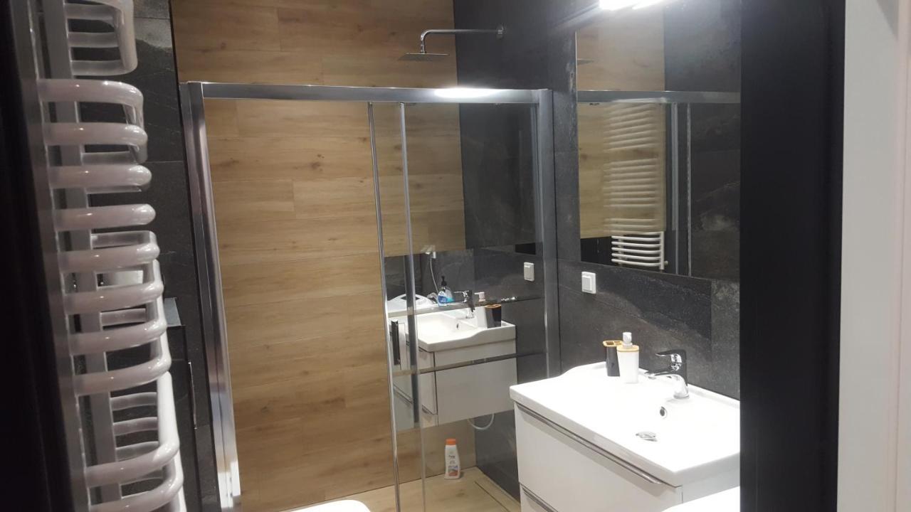 Apartament Skarbowa 2 & Parking 莱什诺 外观 照片