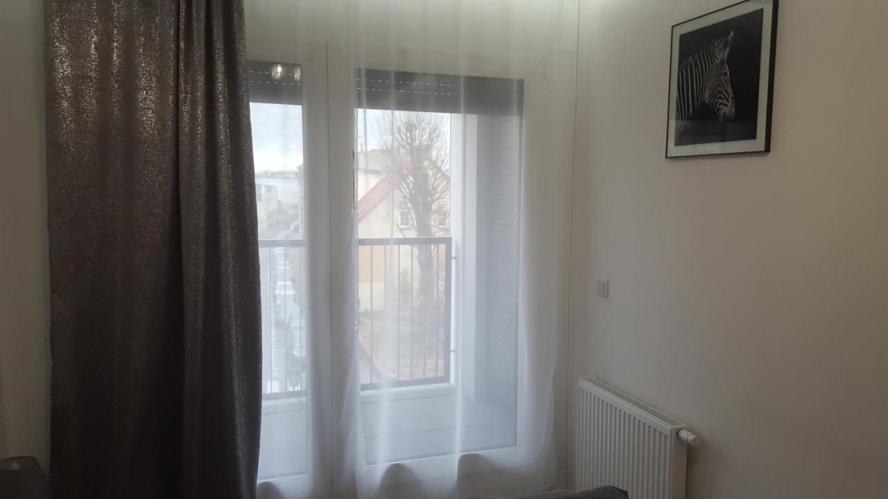 Apartament Skarbowa 2 & Parking 莱什诺 外观 照片