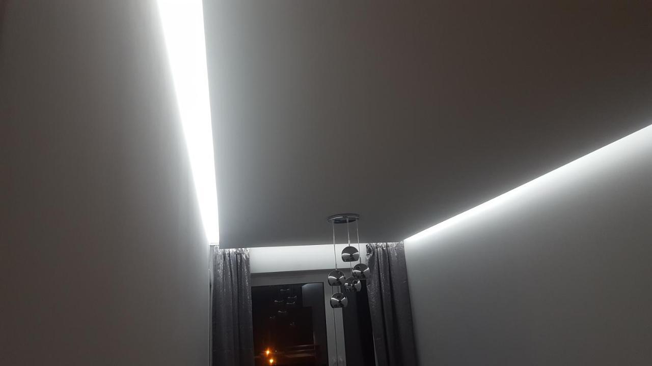 Apartament Skarbowa 2 & Parking 莱什诺 外观 照片