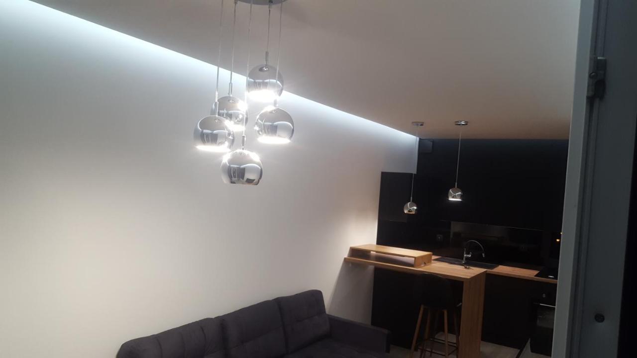 Apartament Skarbowa 2 & Parking 莱什诺 外观 照片