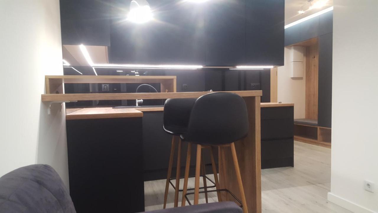 Apartament Skarbowa 2 & Parking 莱什诺 外观 照片