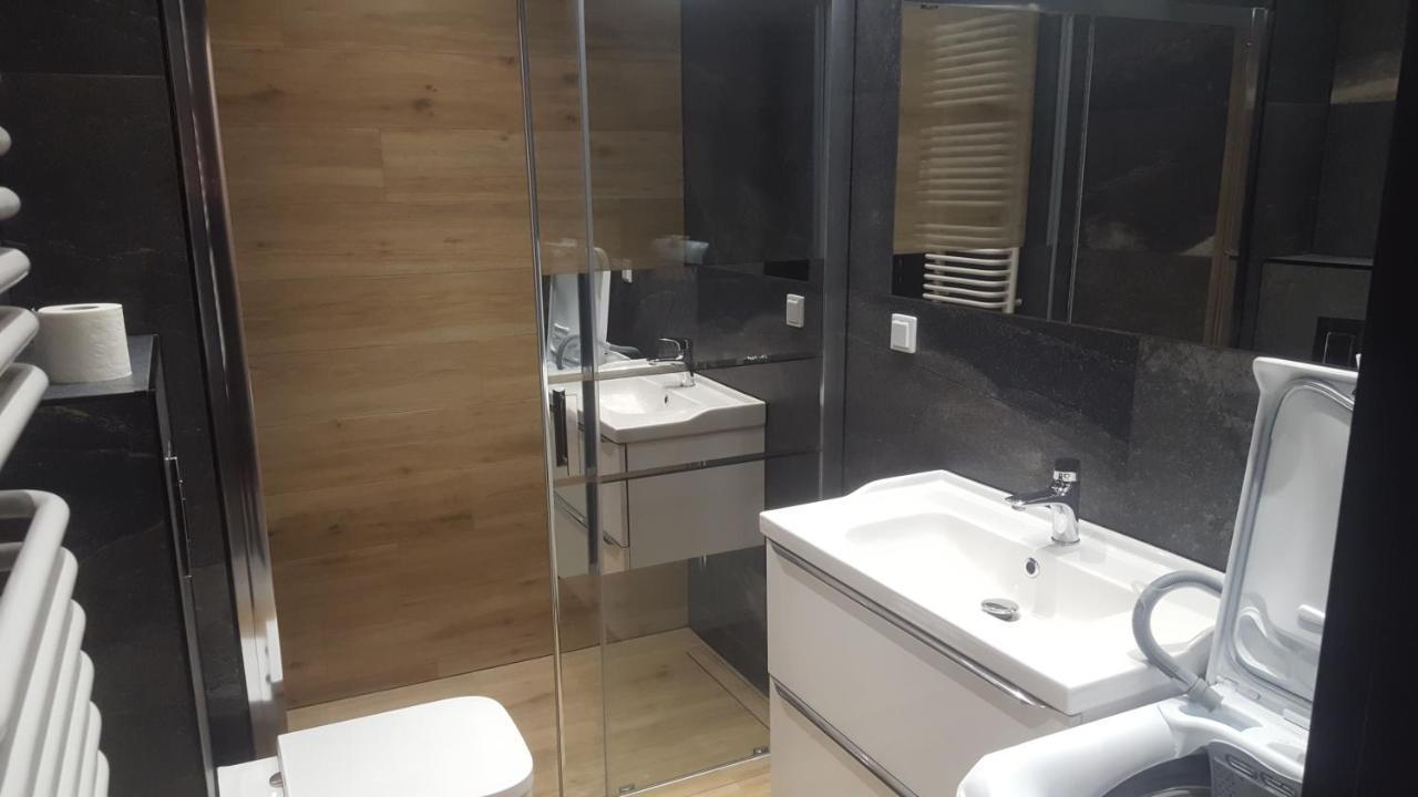 Apartament Skarbowa 2 & Parking 莱什诺 外观 照片